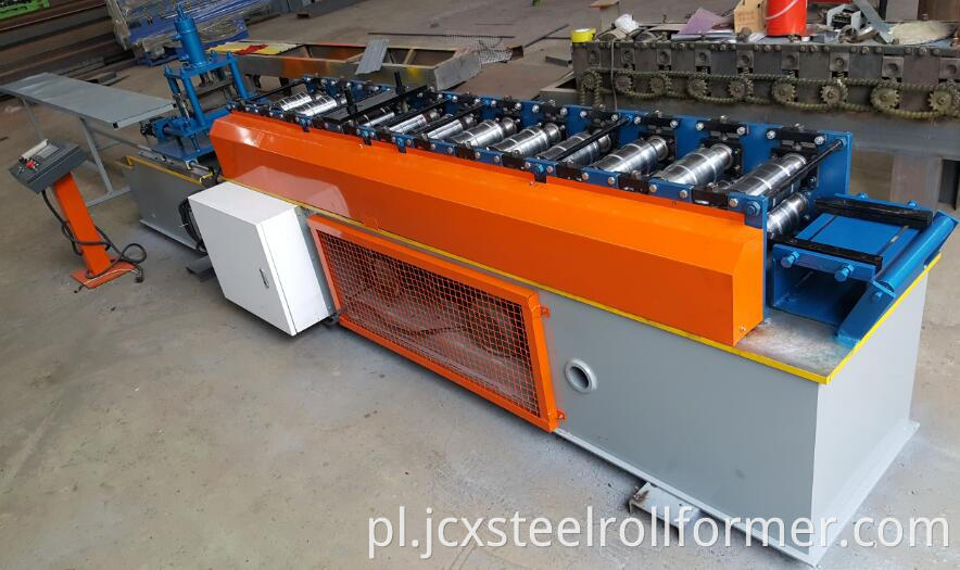 L roll forming machine